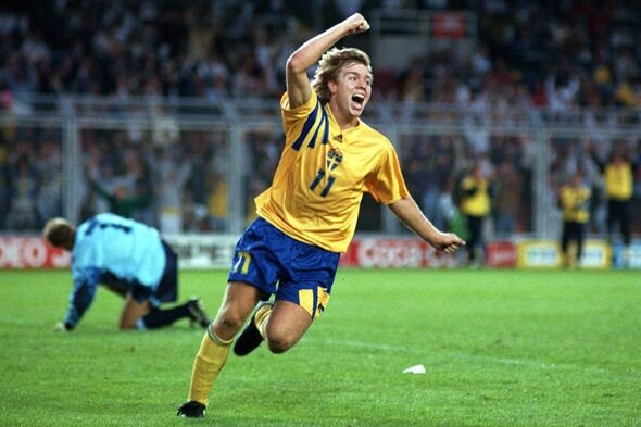 Tomas Brolin célèbre son but contre l'Angleterre
