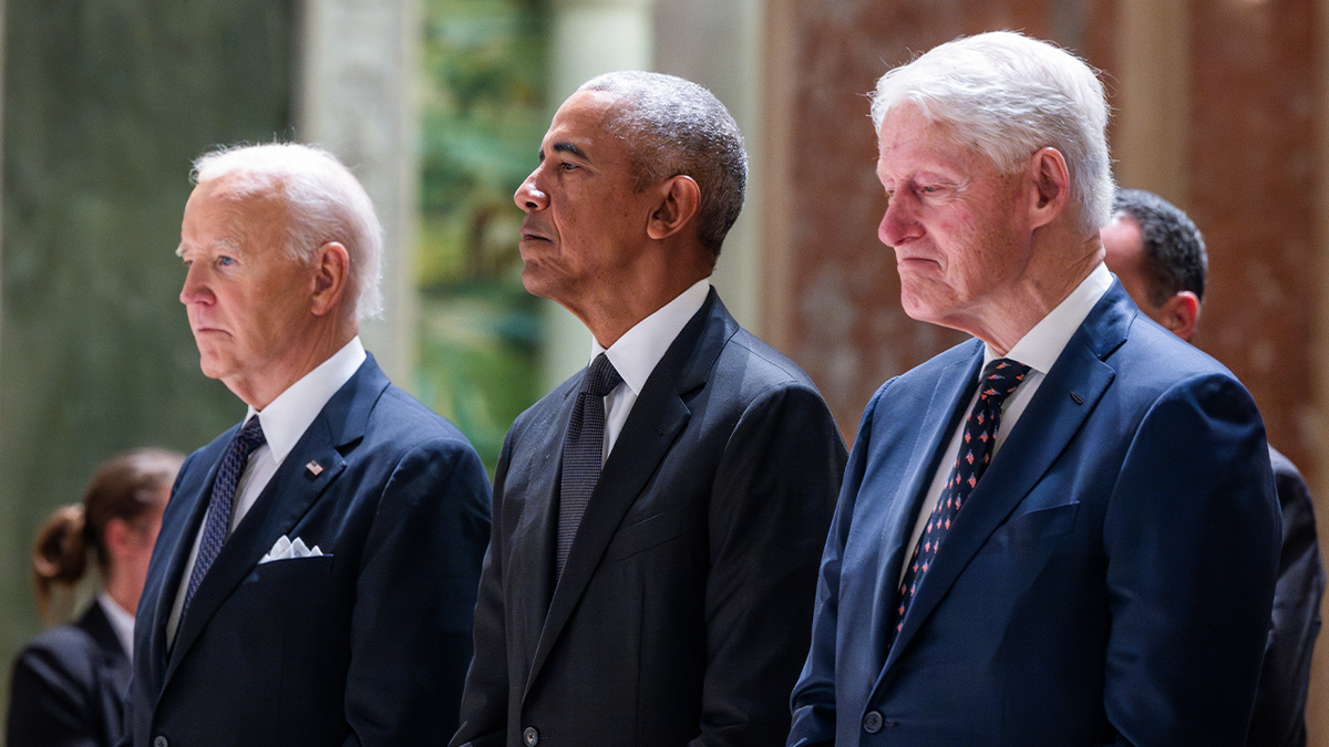 Biden Obama et Clinton aux funérailles d'Ethel Kennedy