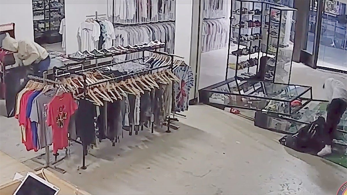 Les suspects de pillage de Florida Mall