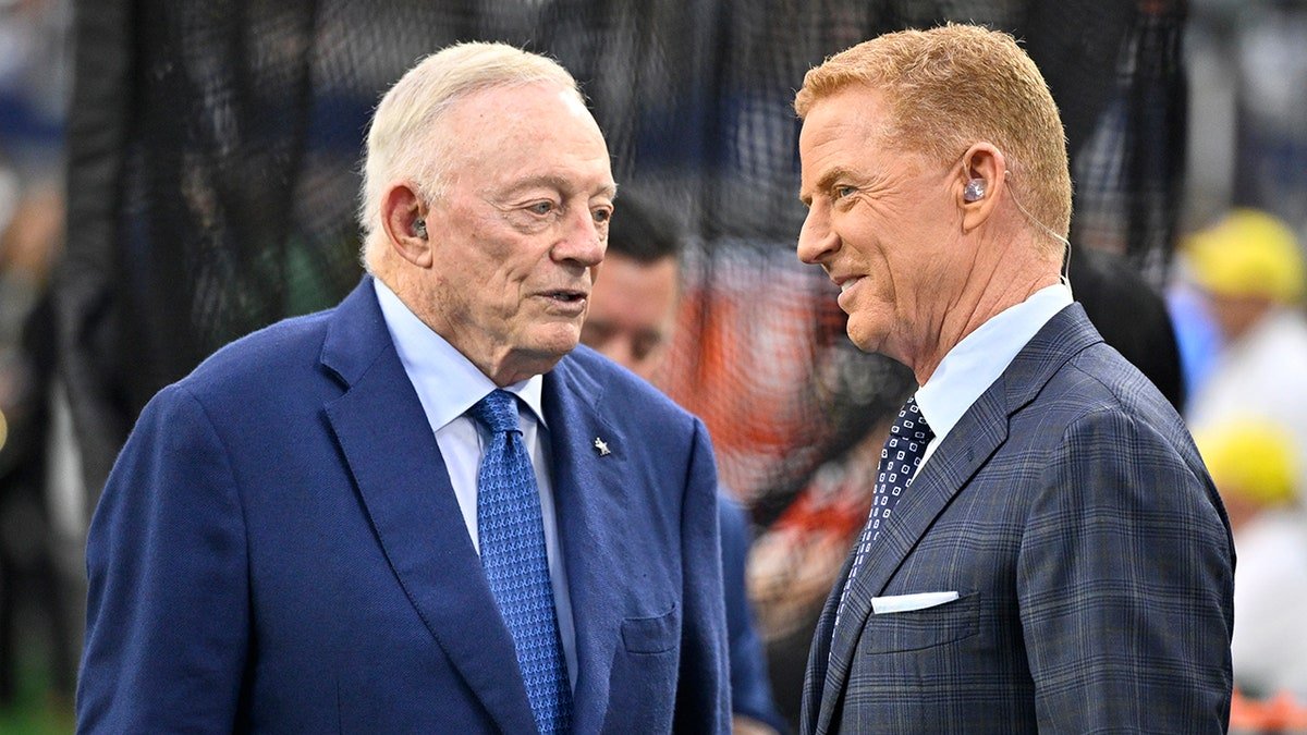 Jerry Jones et Jason Garrett parlent