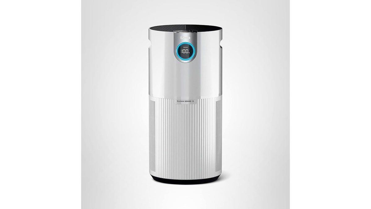 Ce nettoyeur d'air de requin peut traiter jusqu'à 1 000 pieds carrés. 