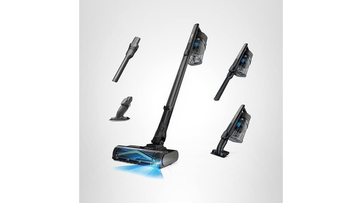 Ce vide puissant a une lumière construite qui révèle la poussière et la saleté cachées afin que rien ne soit laissé pour compte.