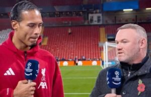 Virgil van Dijk et Wayne Rooney dans une interview télévisée en direct maladroite après la dispute à Liverpool | Football | sport
