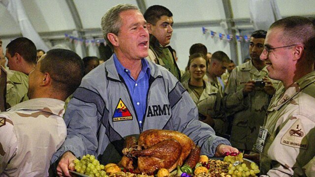 bush-thanksgiving-iraq.jpg