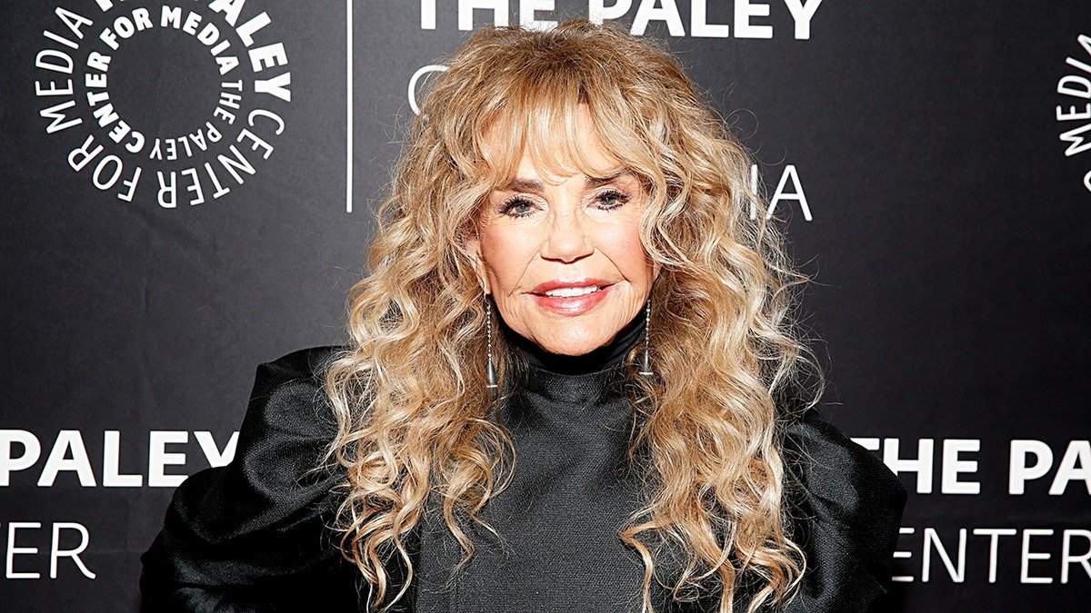 Dyan Cannon assiste à la "Archie" au Paley Museum le 4 décembre 2023 à New York.