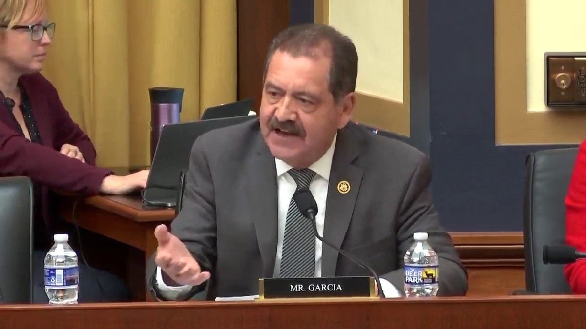 Représentant Jésus "Chuy" Garcia, D-Illinois,