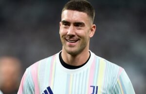 Changement de plan car le joueur cible de Barcelone est “très heureux de rester dans son club actuel”, révèle l’entraîneur