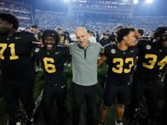 Le visage changeant du football universitaire amène des espoirs de premier ordre à prendre des décisions surprenantes