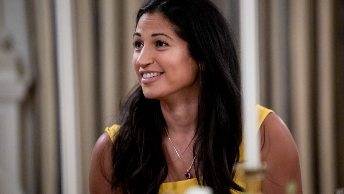 Katie Miller lors d'un dîner avec des sénateurs républicains dans la salle à manger d'État de la Maison Blanche à Washington, DC, États-Unis, le vendredi 18 juillet 2025.