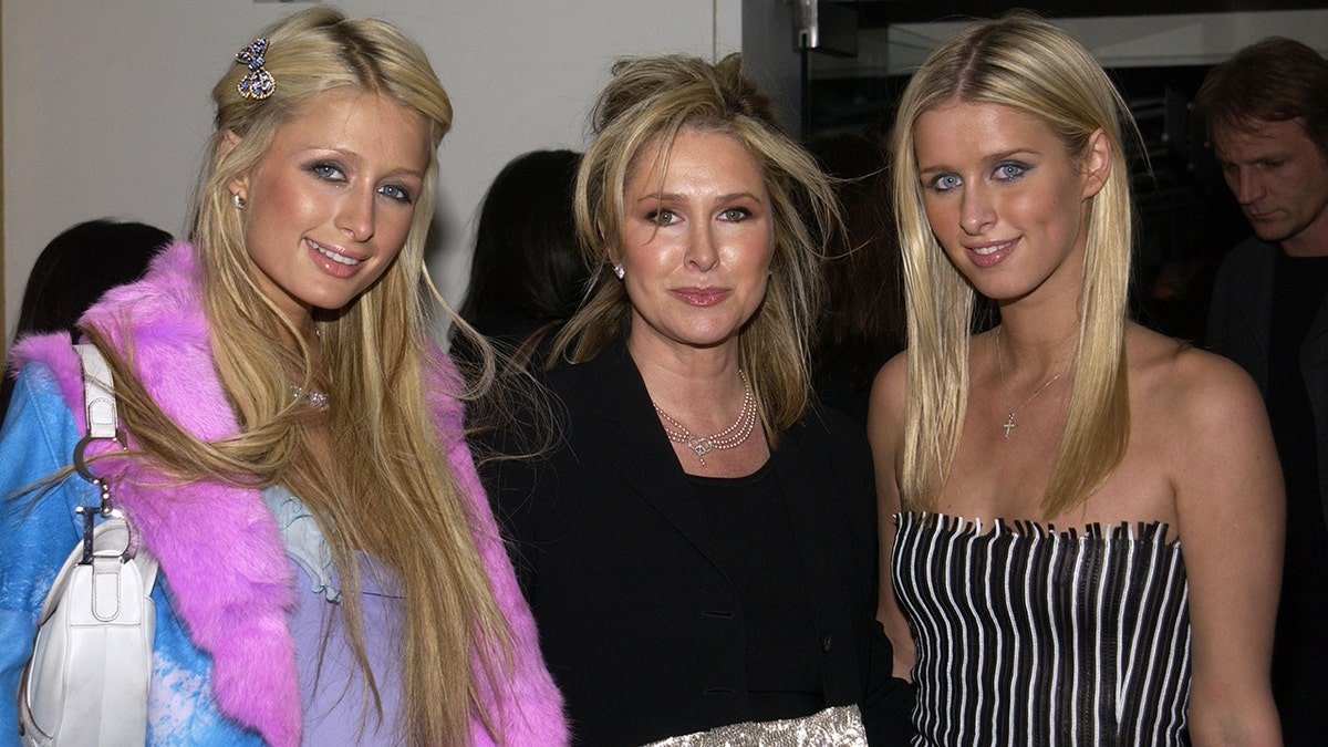 Paris Hilton, Nicky Hilton et Kathy Hilton à la soirée pré-Oscar.