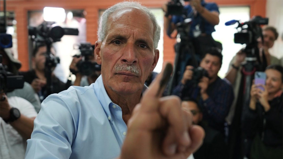 Nasry Asfura, candidat à la présidentielle